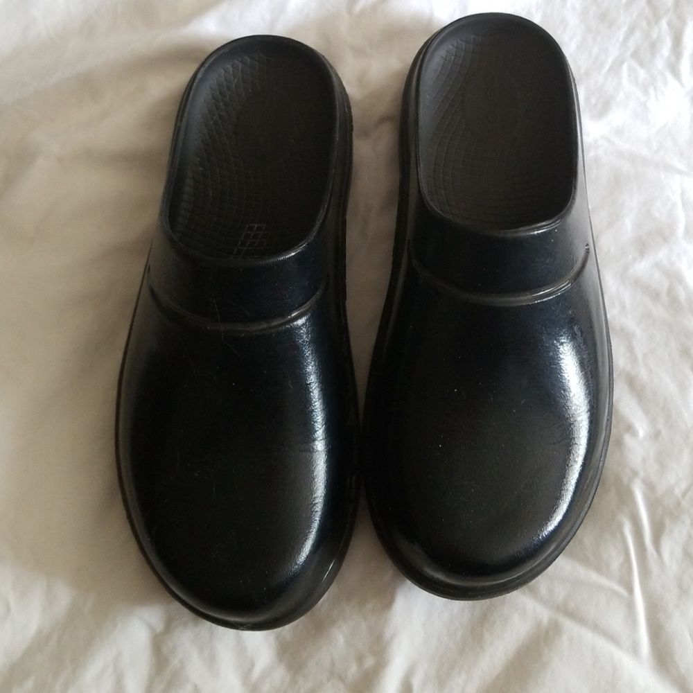 Oofos black size 41 Women's 10 Men's 8